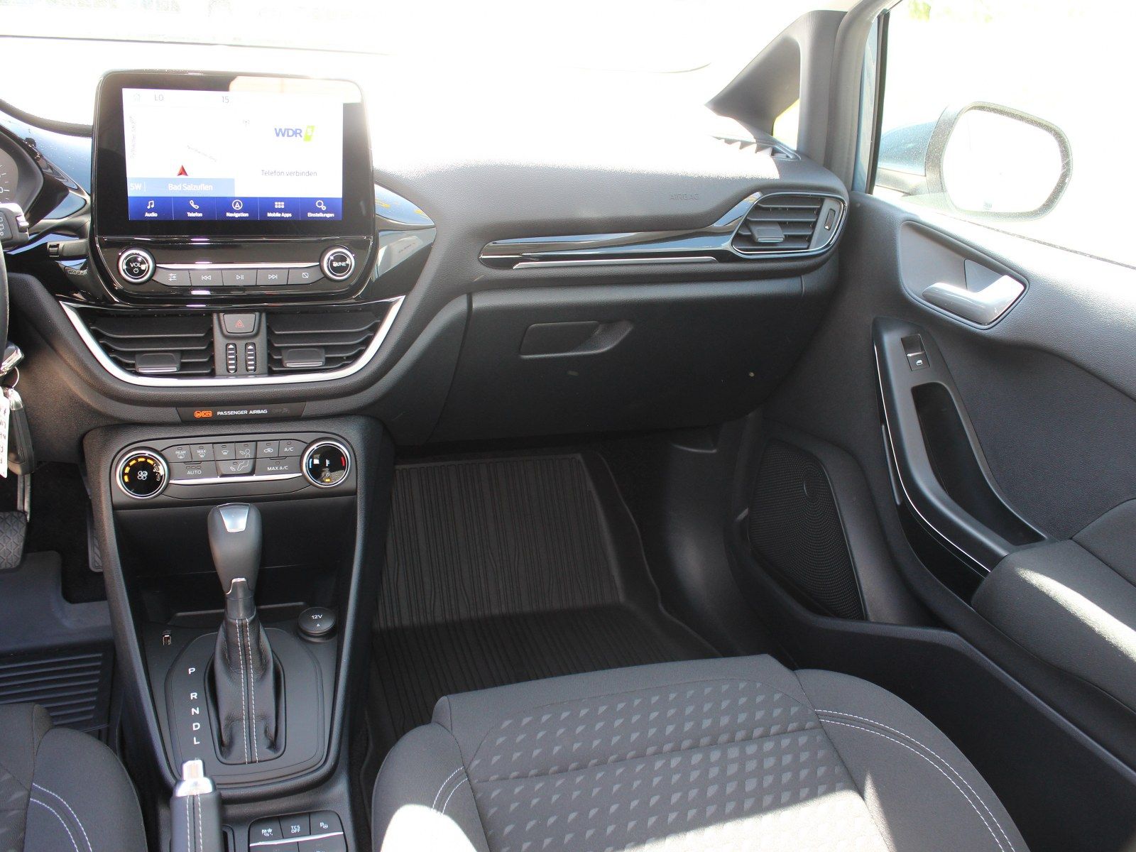 Fahrzeugabbildung Ford Fiesta Titanium 1,0 EcoBoost