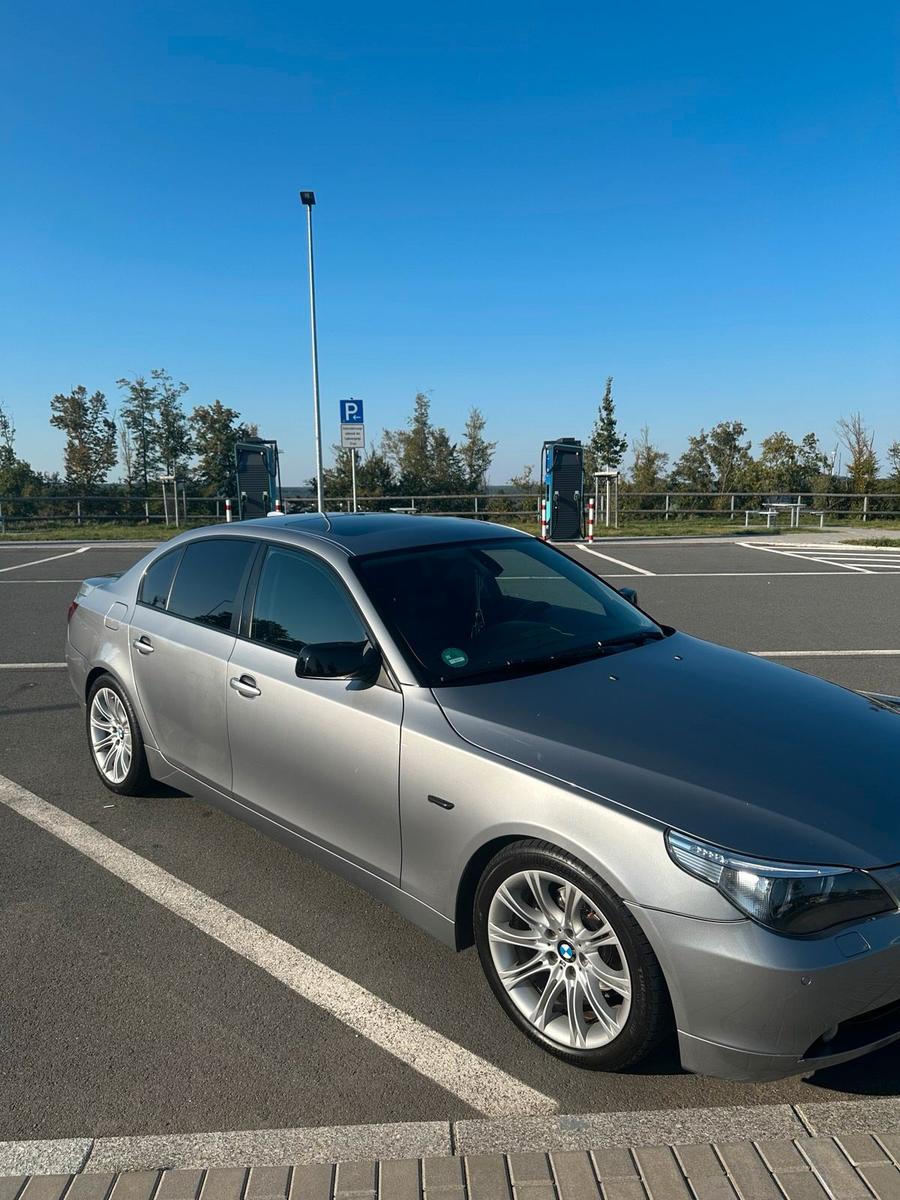 BMW 525