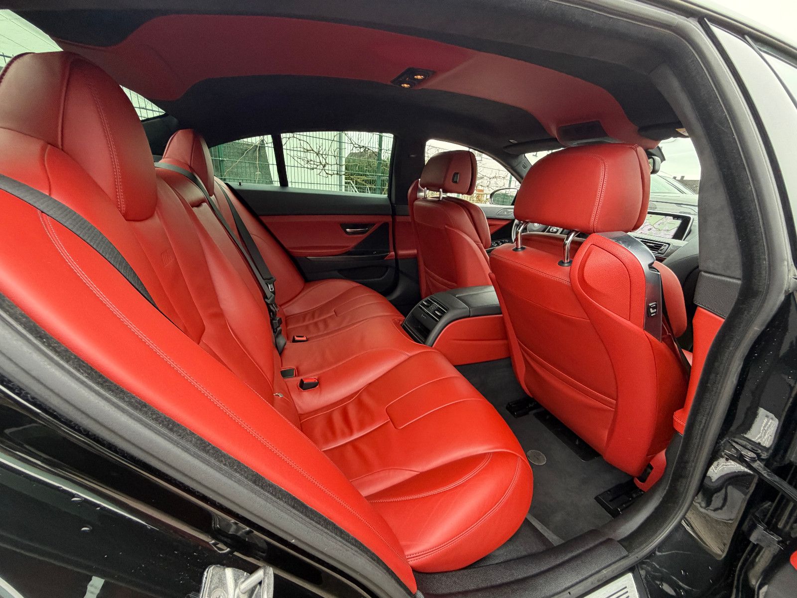 Fahrzeugabbildung BMW M6 Gran Coupe/CARBON/EXCLUSIVE/BLACK&RED/