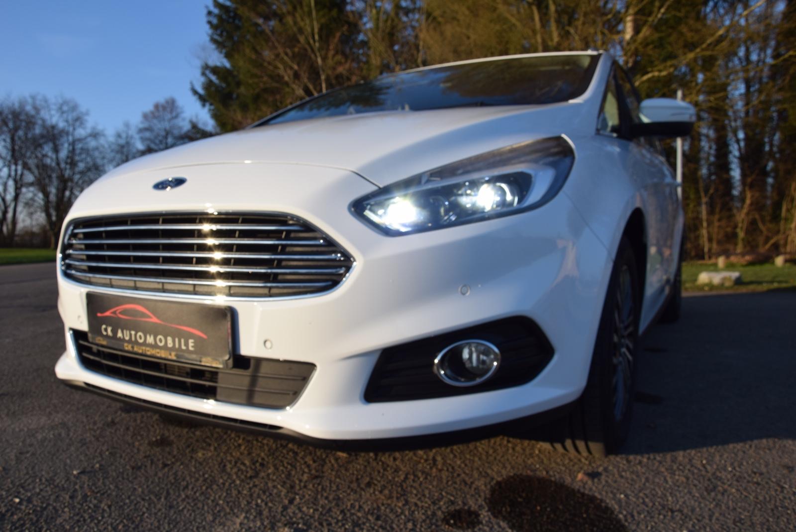 Ford S-Max S-MAX Titanium/STANDHEIZUNG/AHK/ABSTANDST