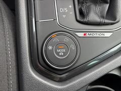 Fahrzeugabbildung Volkswagen Tiguan Highline 2.0 TDI 4MOTION PANO*360°*NAVI!!