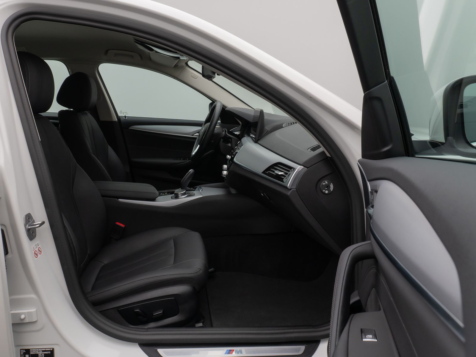 Fahrzeugabbildung BMW 520d Kamera DAB Leder 4xKlima AHK Alarm Sport