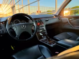 Mercedes-Benz E 240 ELEGANCE AUT Leder Klima - Mercedes-Benz E 240 mit Benzin-Antrieb