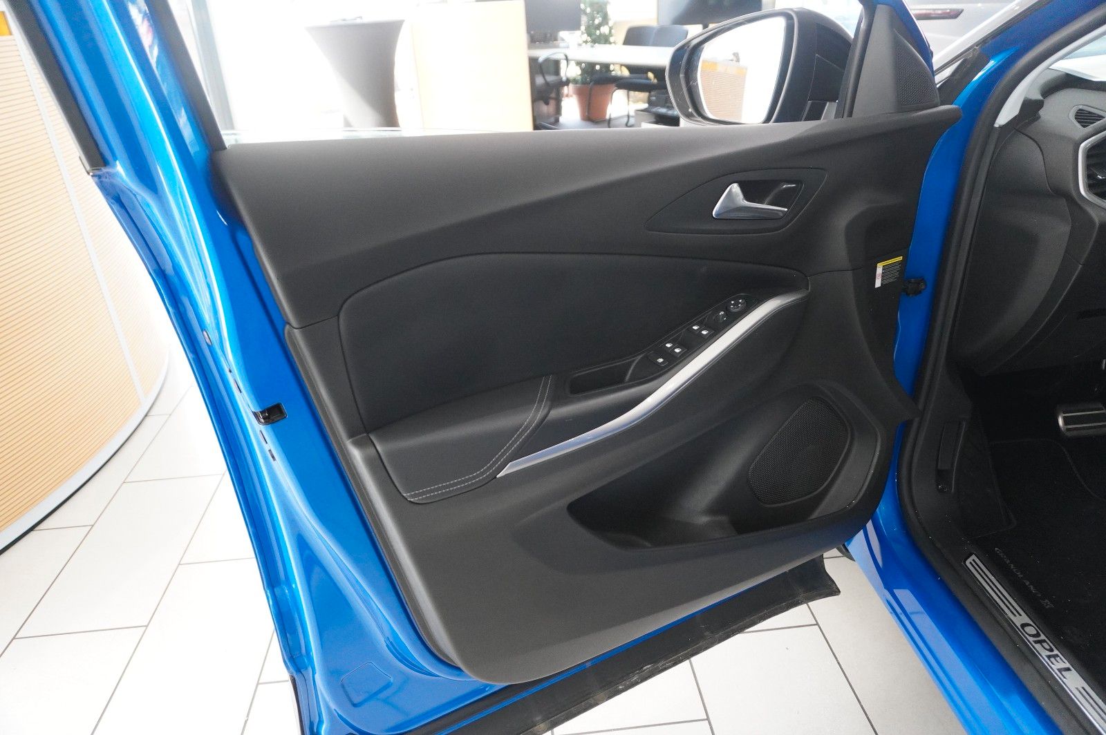 Fahrzeugabbildung Opel Grandland (X) GS SPORT 4HYBRID NAVI/LED/360°/DAB