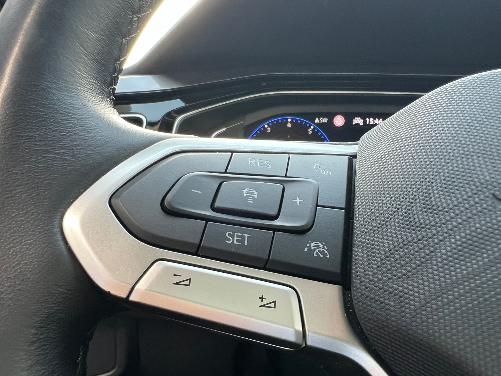 Fahrzeugabbildung Volkswagen Taigo Style 1.0 TSI DSG *AHK, IQ-Light, Climatr.