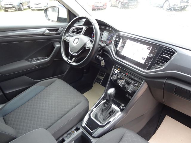 Fahrzeugabbildung Volkswagen T-Roc IQ.DRIVE/1.Hd/AHK/Pano/Navi/Kamera