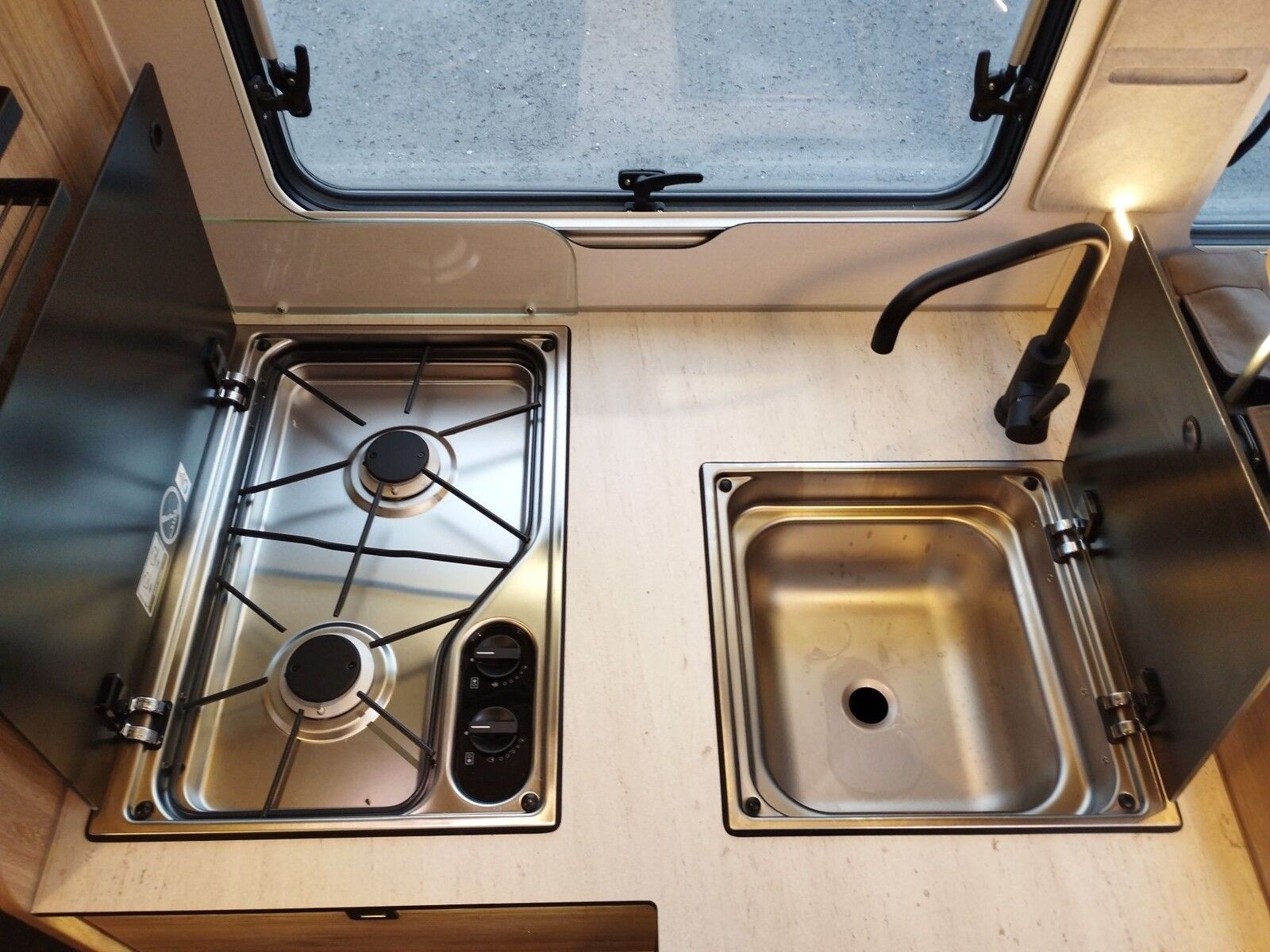 Fahrzeugabbildung Eura Mobil Profila T PT 695 EB Automatik,Sat,Solar