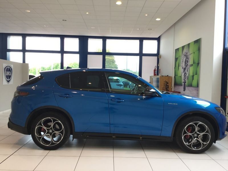 Alfa Romeo Stelvio 2.0 T 280 CV Veloce AT8 Q4 imagem 2