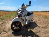 Vespa 300er GTS Super Racing Sixties - VESPA GTS SUPER