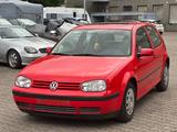 Volkswagen Golf 4 AUS 1 HAND / ORIGINAL 66.000 KM / TÜV NEU - Volkswagen Golf aus 2000: Golf4