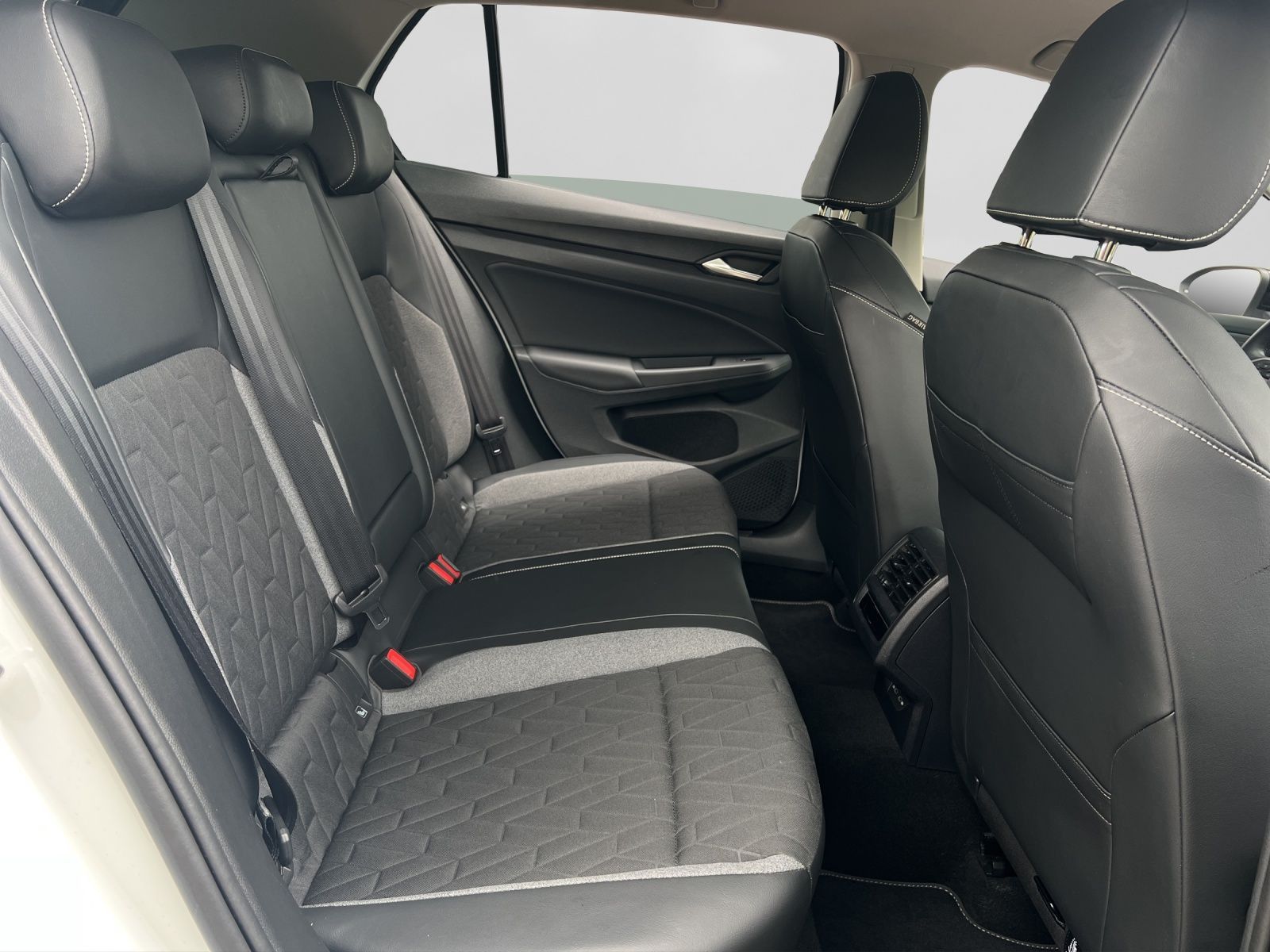 Volkswagen Golf - Bild 7