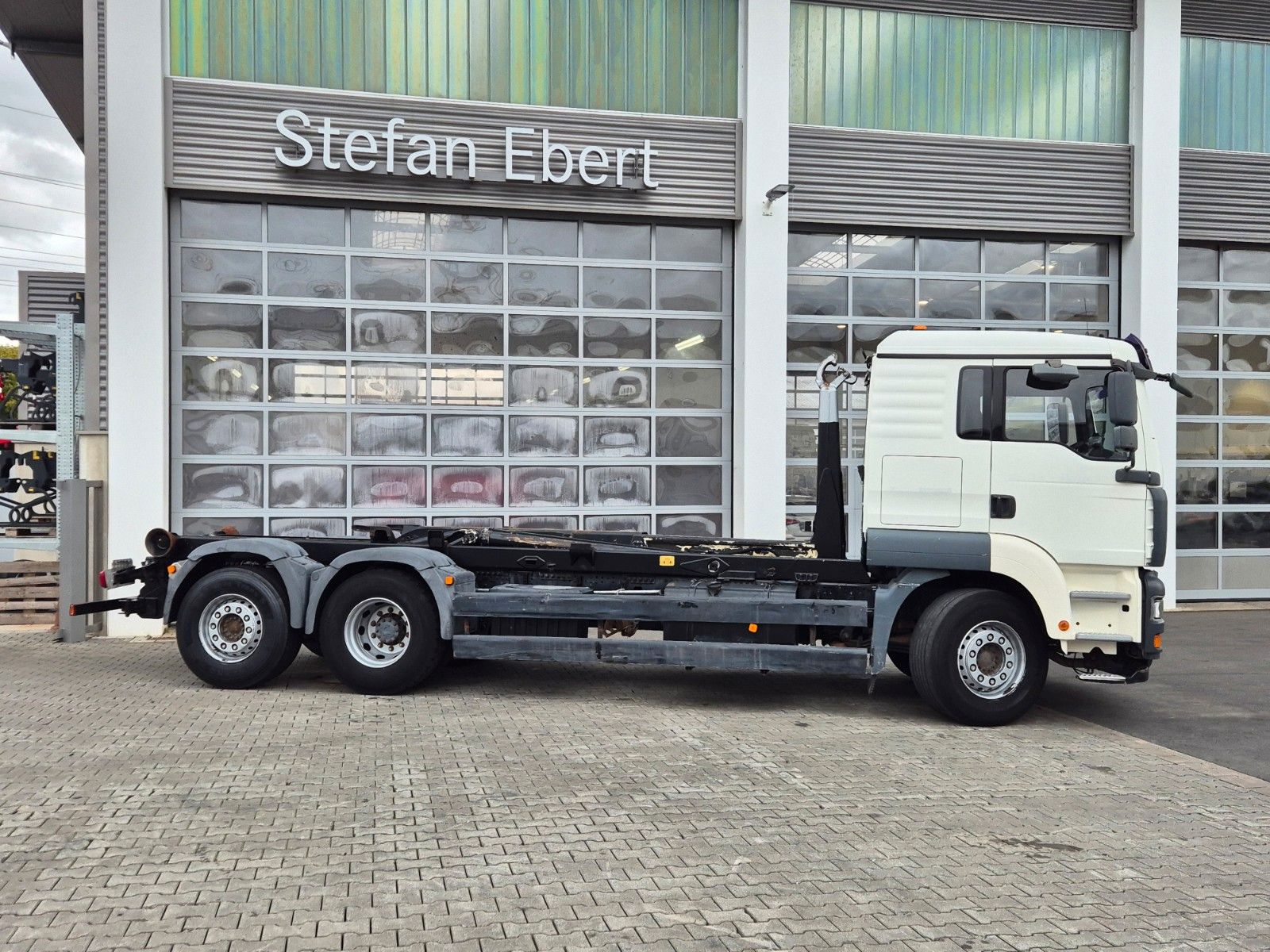 Fahrzeugabbildung MAN TGA 26.440 6x2-2 BL Meiller RK 20.70 Bett