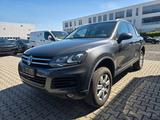 Volkswagen Touareg V6 TDI BMT*BI-XENON*STANDH*NAVI*LEDER* - Volkswagen Touareg aus 2011: V6 TDI