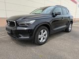 Volvo XC40 Momentum Core 2WD - LED + SHZ + CAM - Volvo XC40: Momentum Core