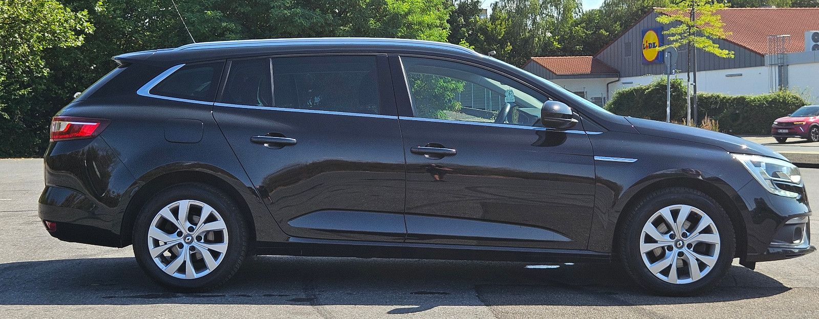 RENAULT Megane IV Grandtour Limited