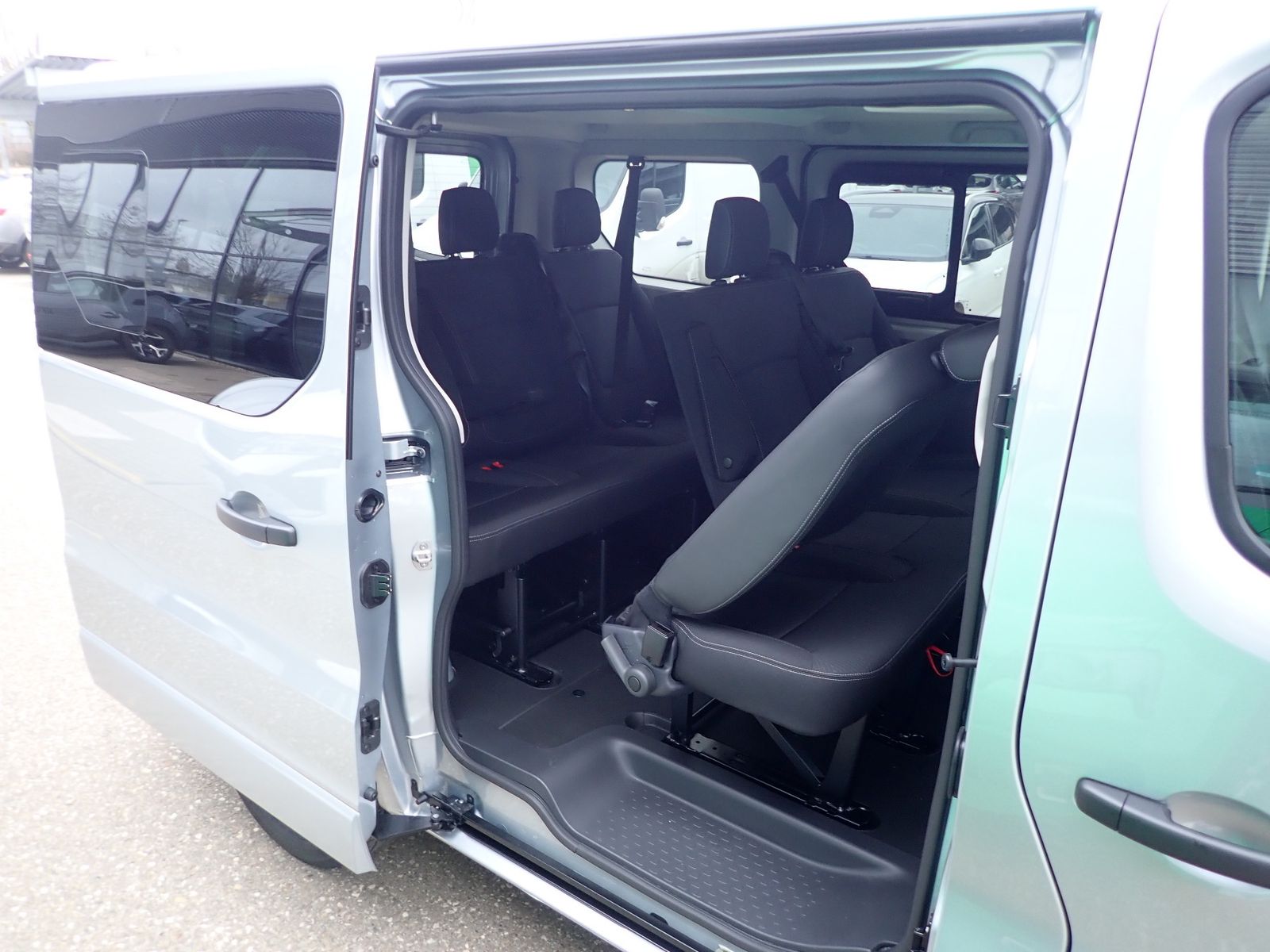 Fahrzeugabbildung Renault Trafic Pkw Evolution Blue dCi 170 Automatik MY25
