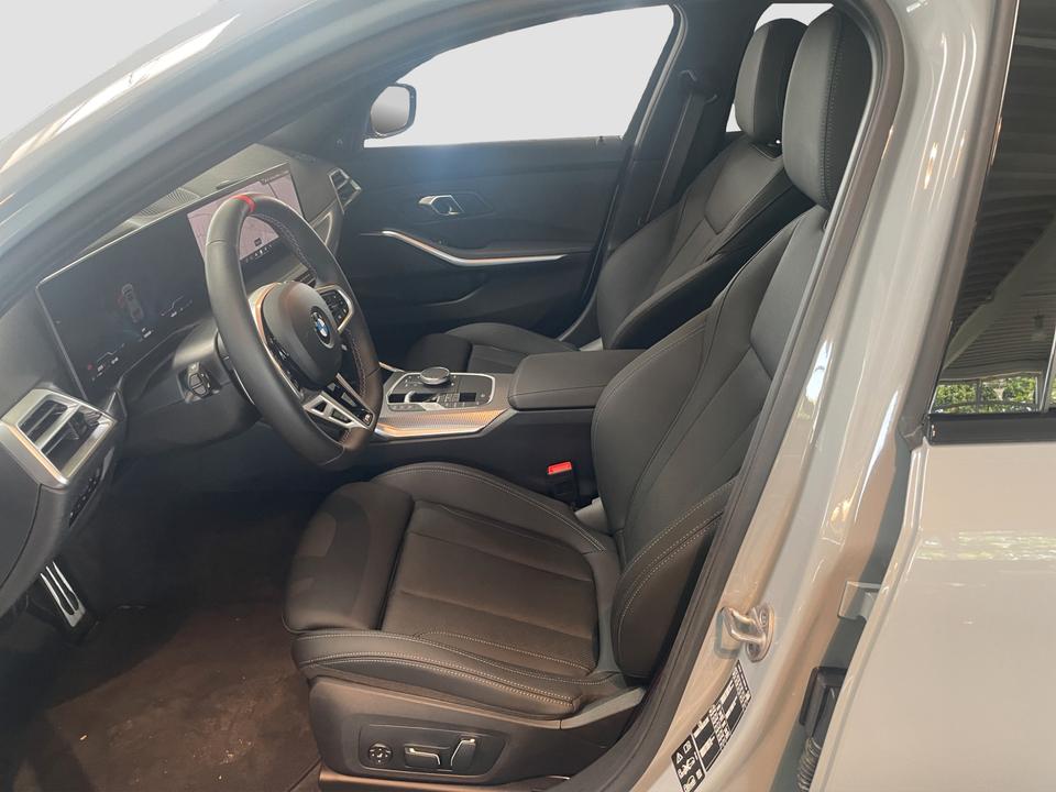 BMW M340d xDrive Touring M Sport Pro Pano Harman