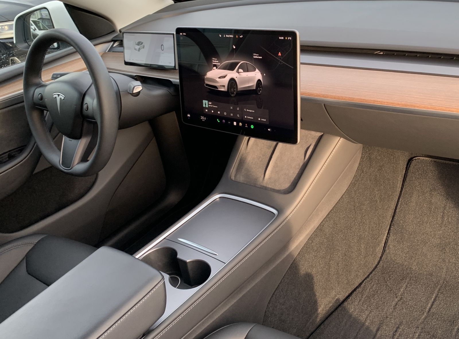 Fahrzeugabbildung Tesla Model Y Long Range Dual AWD*AHK*Keyless*Cam*Pano