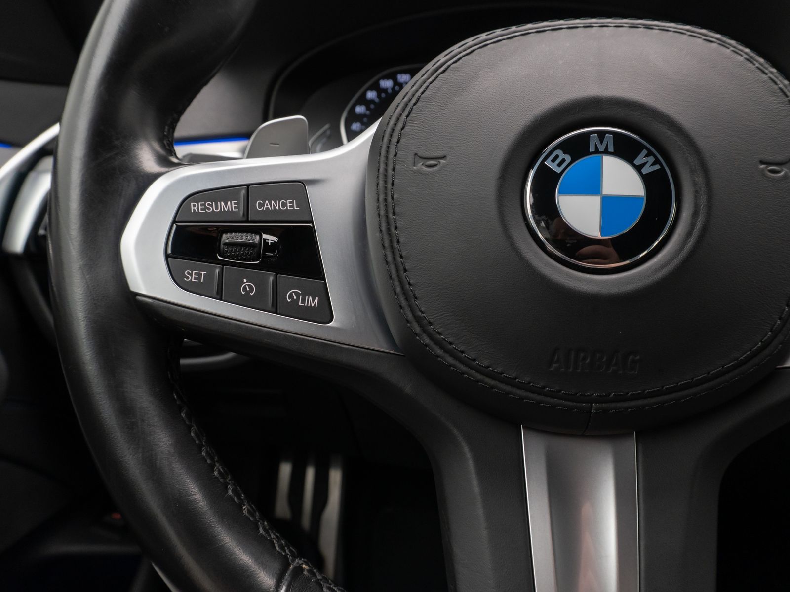 Fahrzeugabbildung BMW 540d xD M Sport Alarm AHK Kamera DAB Parkassist