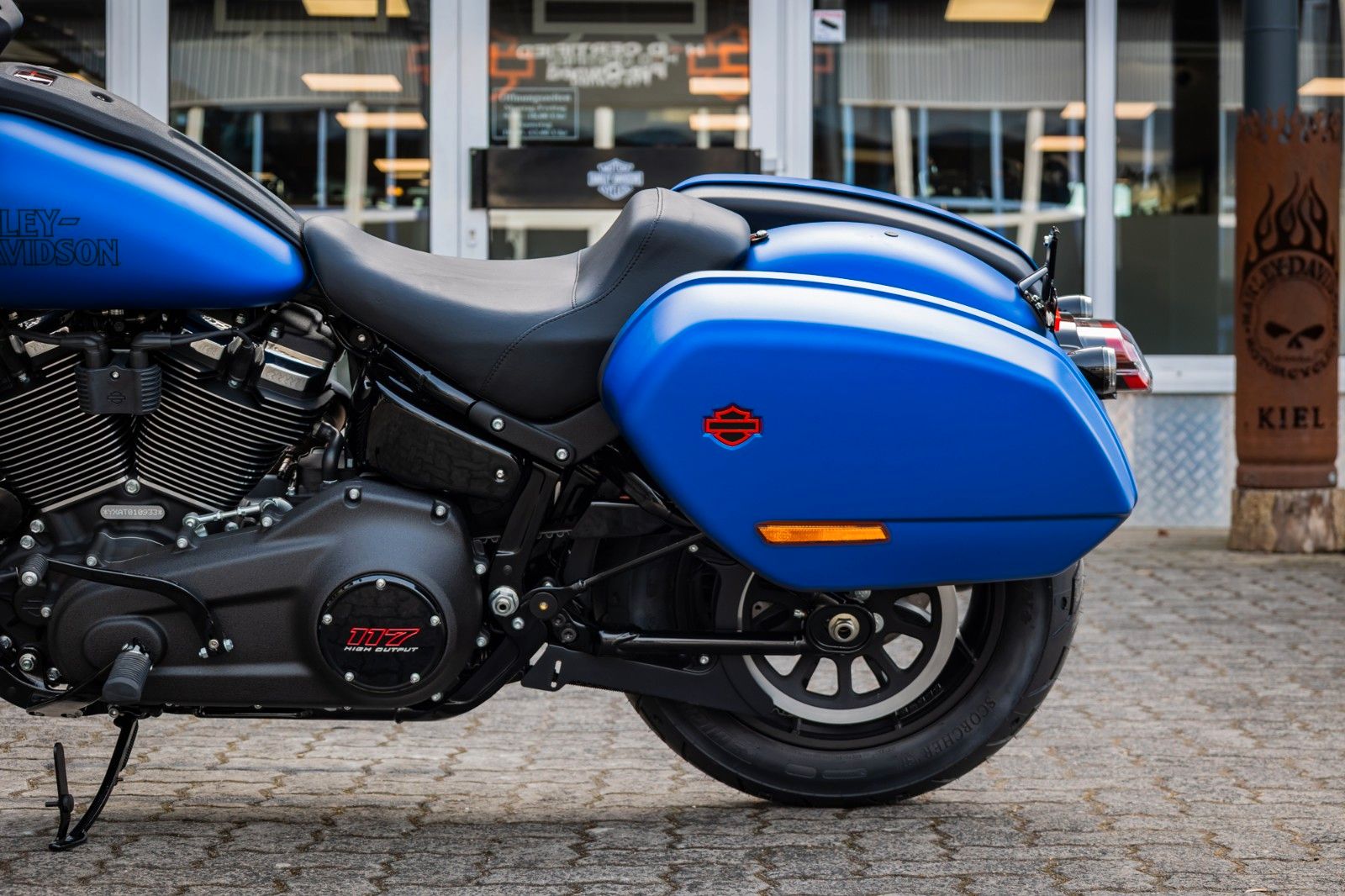 Fahrzeugabbildung Harley-Davidson FXLRST LOW RIDER ST 117 MY26