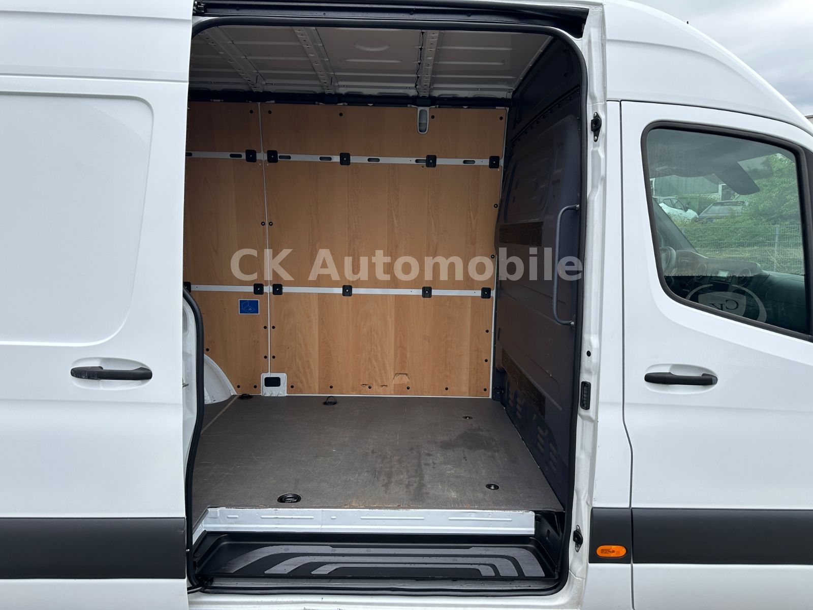 Fahrzeugabbildung Mercedes-Benz Sprinter III Kasten 317 RWD L2H2/Klima/Tempomat