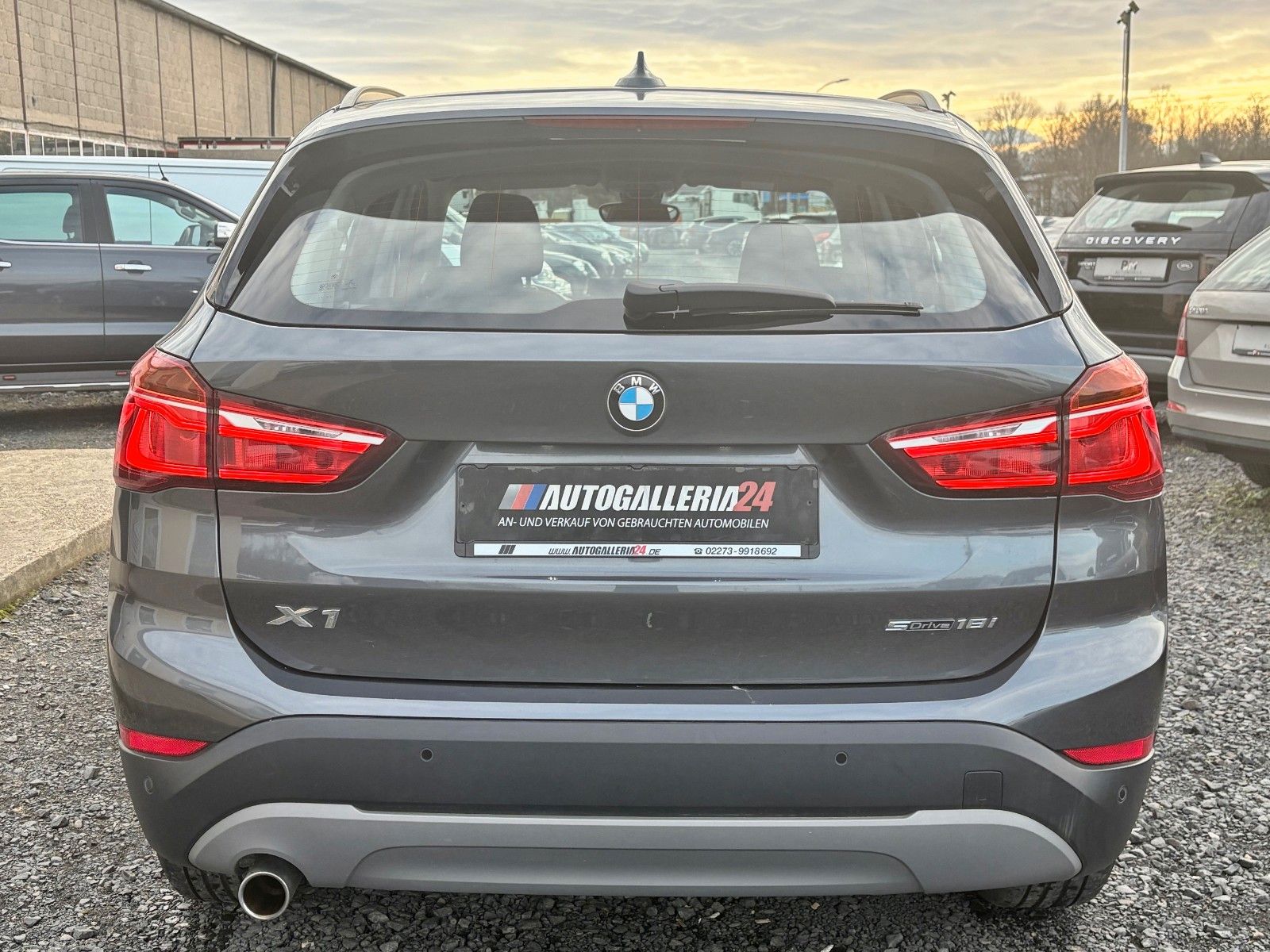 Fahrzeugabbildung BMW X1 sDrive18i Aut. Navi LED Tempomat SCHECKHEFT