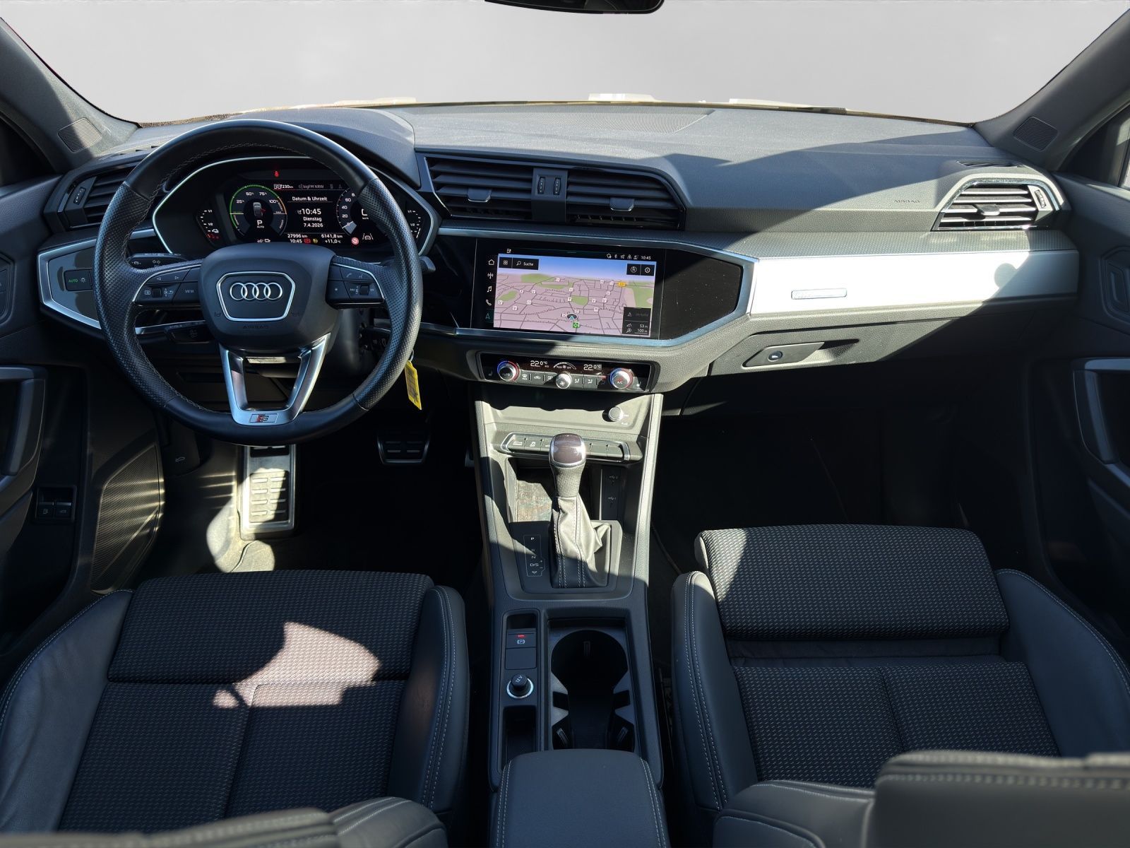 Audi Q3 Sportback 45 TFSI e S lINE LED LM18 NAVI+ foto 6