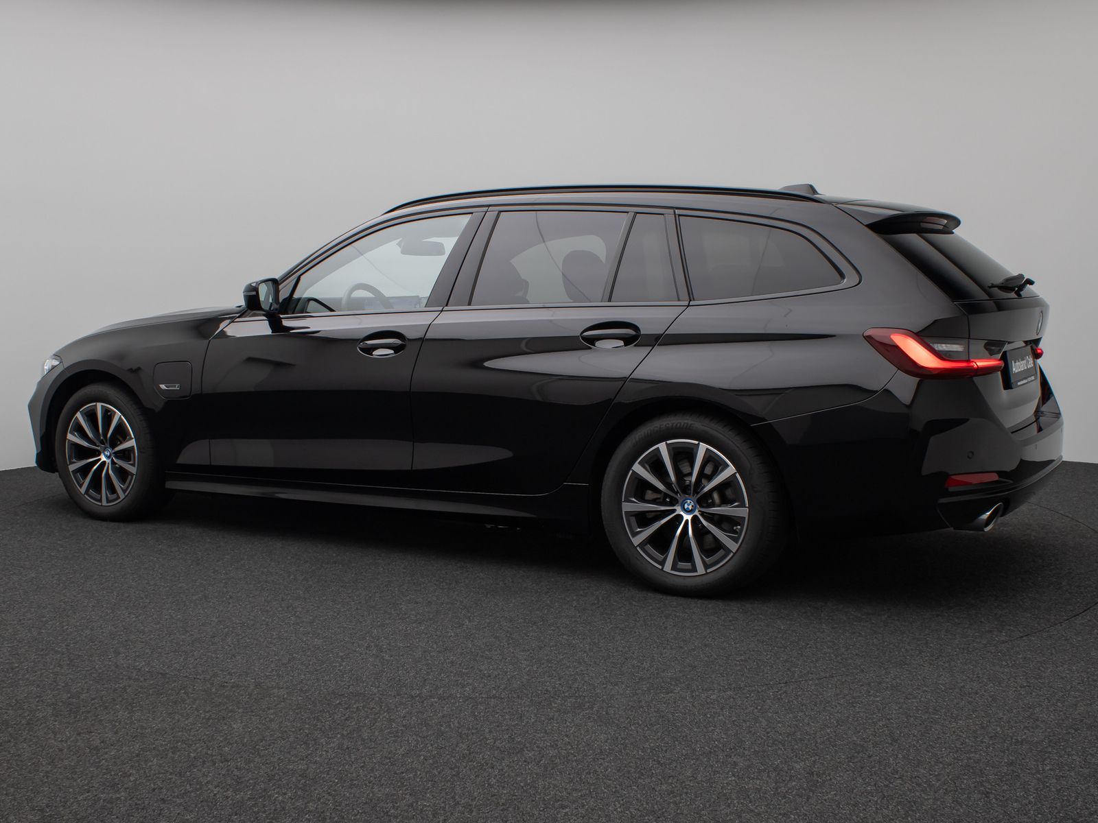 Fahrzeugabbildung BMW 320e DAB Widscreen Lordos Geschwindigkeitsreg