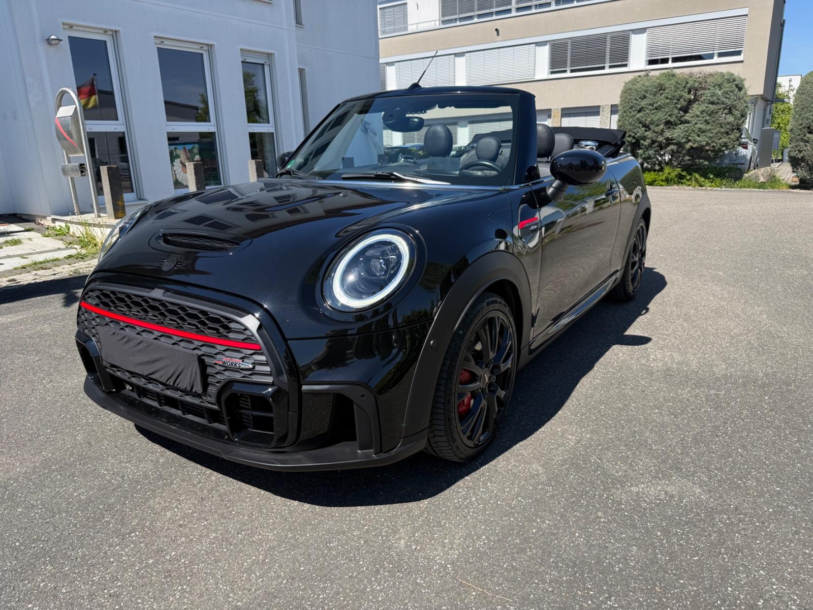 MINI Cabrio John Cooper Works Harman Kardon
