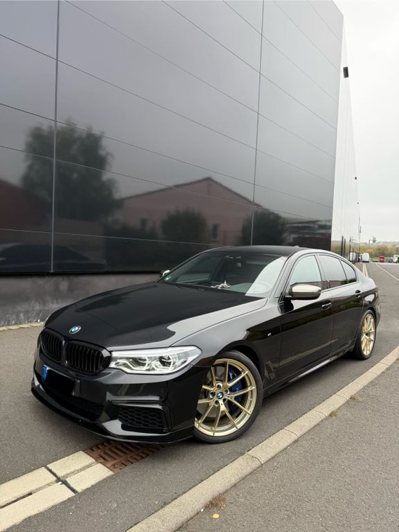 BMW M550