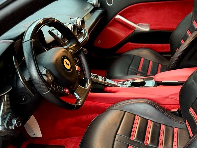Fahrzeugabbildung Ferrari F12 Berlinetta*Carbon*Lift*Sonderfarbe*Garantie*