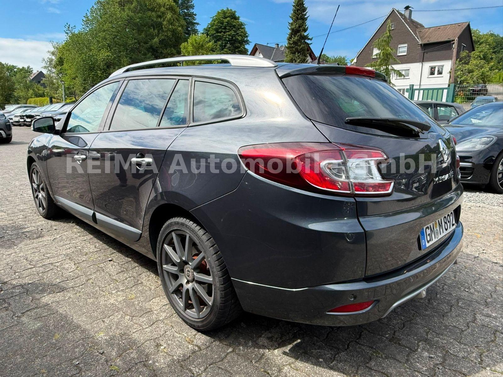 Renault Megane III Grandtour GT 2,0i, Navi