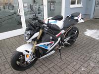 BMW S 1000 R / M-PAKET  /  Akrapovic / Garantie