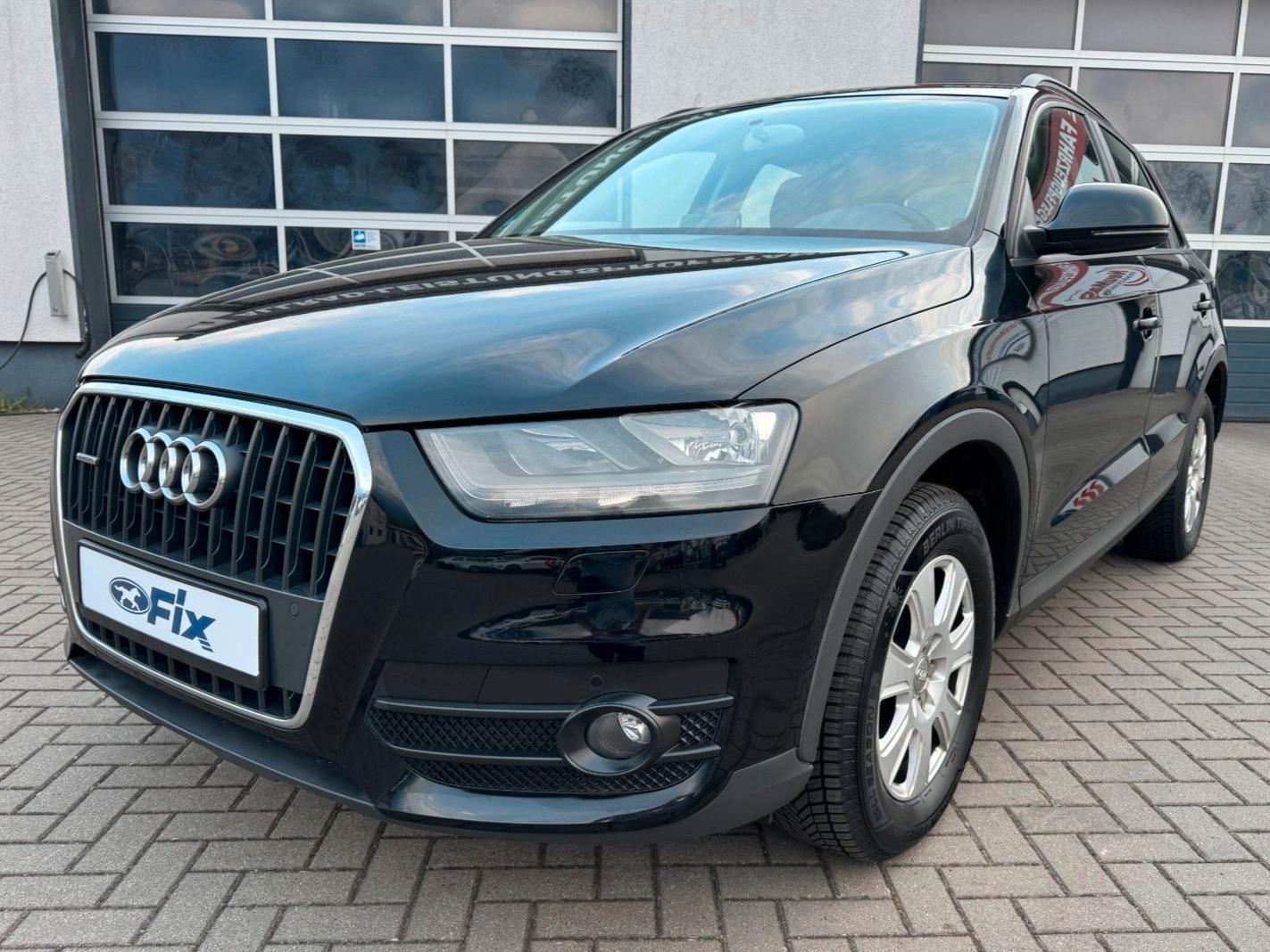 Audi Q3 2.0 TFSI Quattro S-Tronic Navi AHK PDC Alu ++