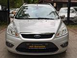 Ford Focus 1,6 Tüv&service AHK - Ford Focus mit Benzin-Antrieb: Kombi, 1.6