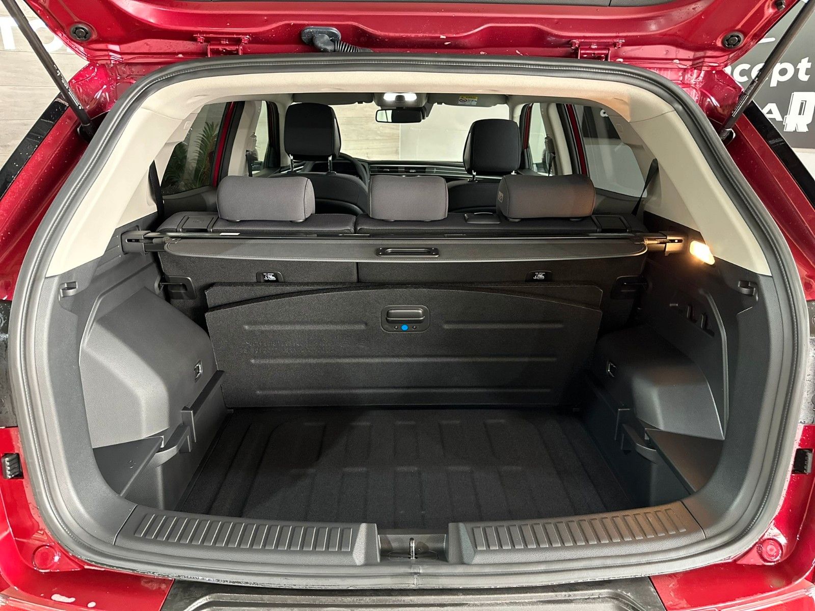 Fahrzeugabbildung Ssangyong Korando RUBY  1,5AT 4WD *LED*NAVI*TOTWINK