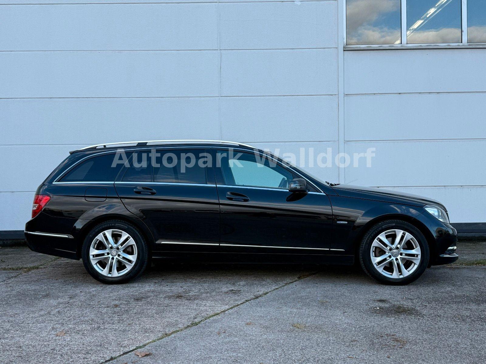 Mercedes-Benz C220 2011 — photo 10