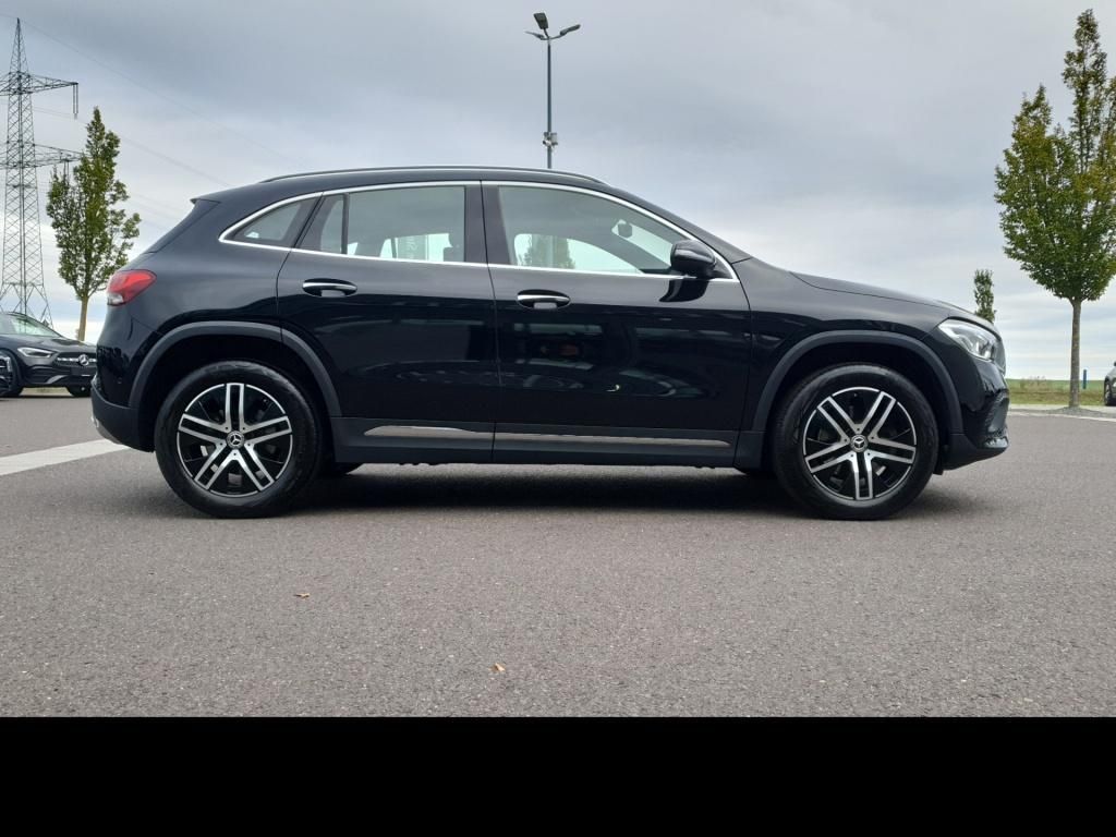 Fahrzeugabbildung Mercedes-Benz GLA 250 *Navi*AHK*PDC*SpurH*LED*KeyLess*el.Heck