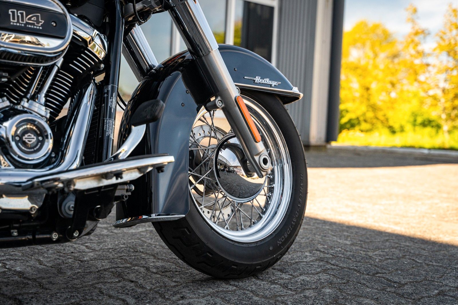 Fahrzeugabbildung Harley-Davidson Softail Heritage FLHCS 114 CUI -NEUWERTIG -