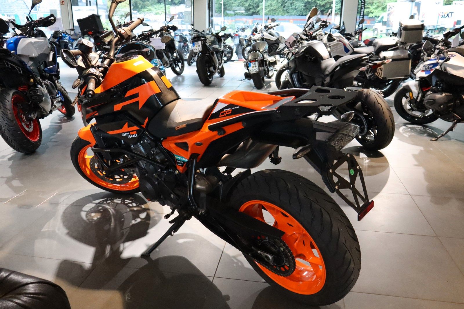 Fahrzeugabbildung KTM 890 Duke GP