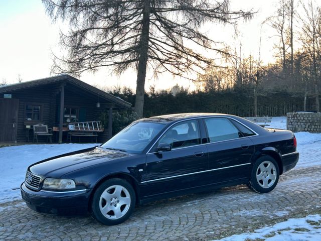 Audi A8 4.2 V8 Quattro,Leder,Xenon,Navi,174tkm!!