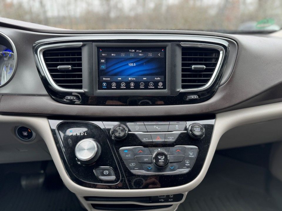 Fahrzeugabbildung Chrysler Pacifica 3.6 LX Kamera PDC unfallfrei erste Hand