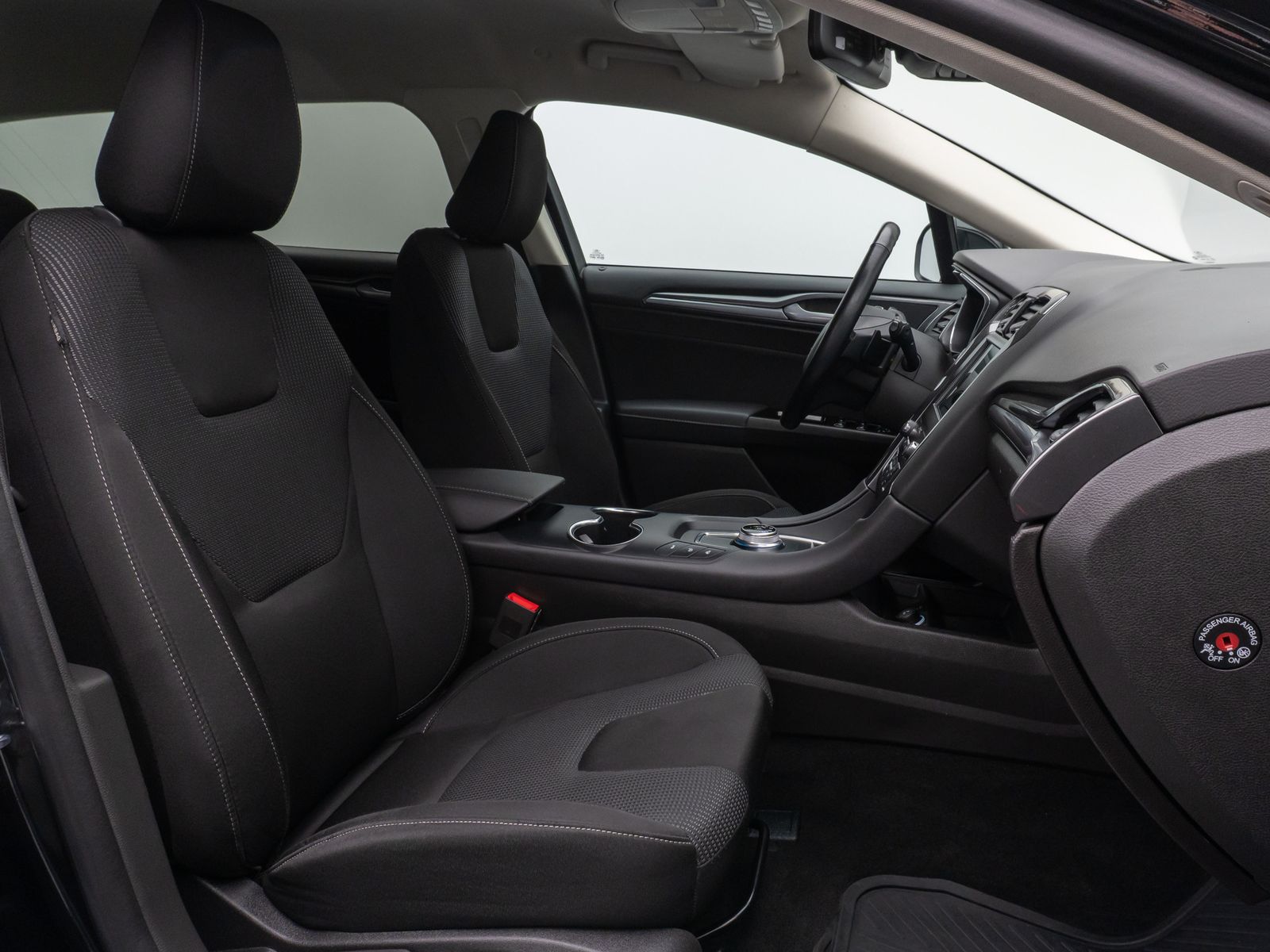 Fahrzeugabbildung Ford Mondeo Turnier Titanium Kamera AHK Winter 8fach