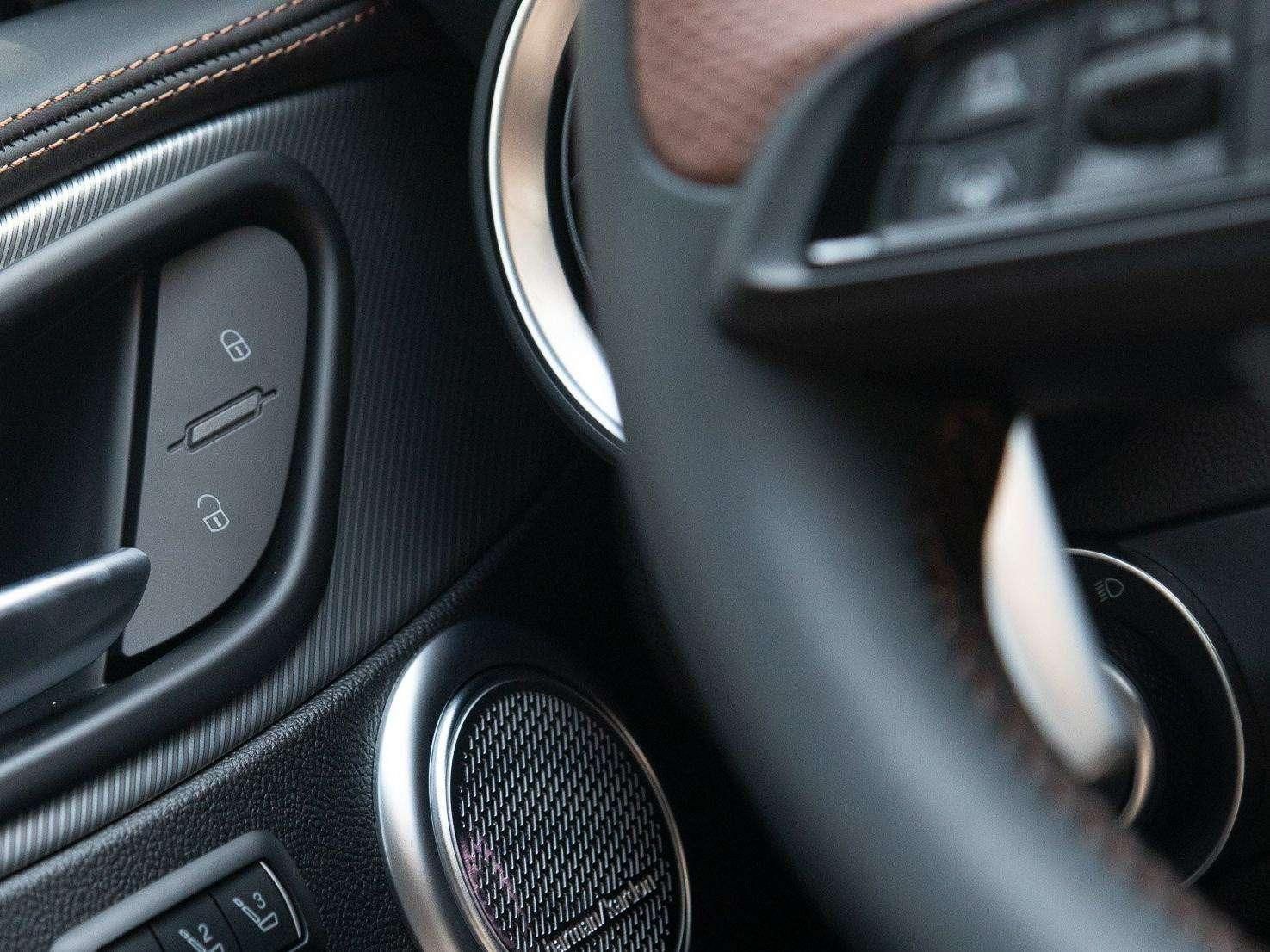 Fahrzeugabbildung Alfa Romeo Stelvio MY24 Intensa 2.0T AT8 Q4