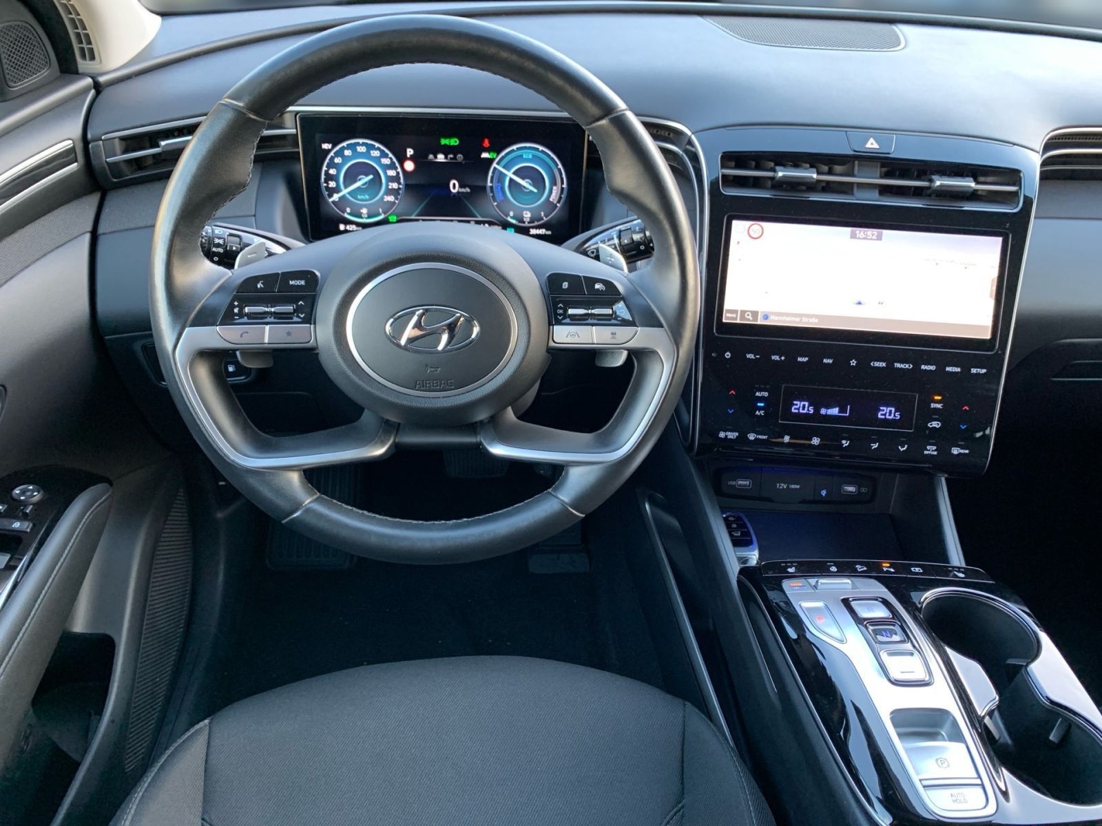 Fahrzeugabbildung Hyundai TUCSON 1.6 T-GDI Trend Plug-In Hybrid 4WD 1Hd