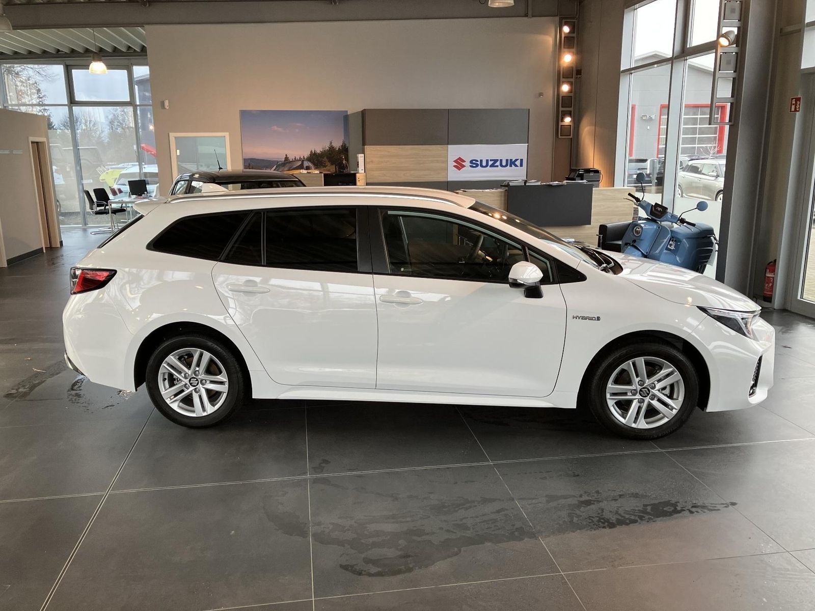 Suzuki Swace - Bild 4