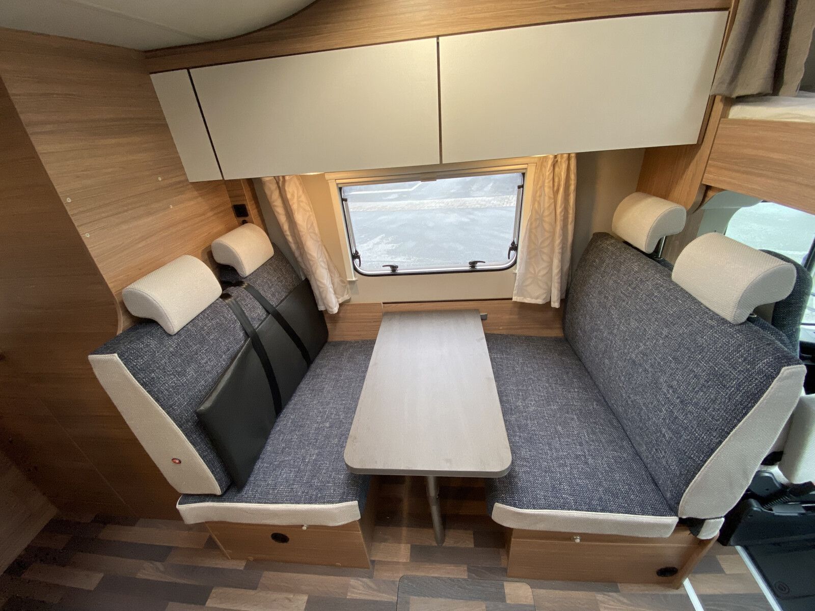 Fahrzeugabbildung Weinsberg CaraHome 650 DG Lithium, Markise, DuoC, Navi uvm