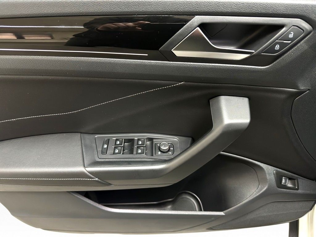 Volkswagen T-Roc - Bild 12
