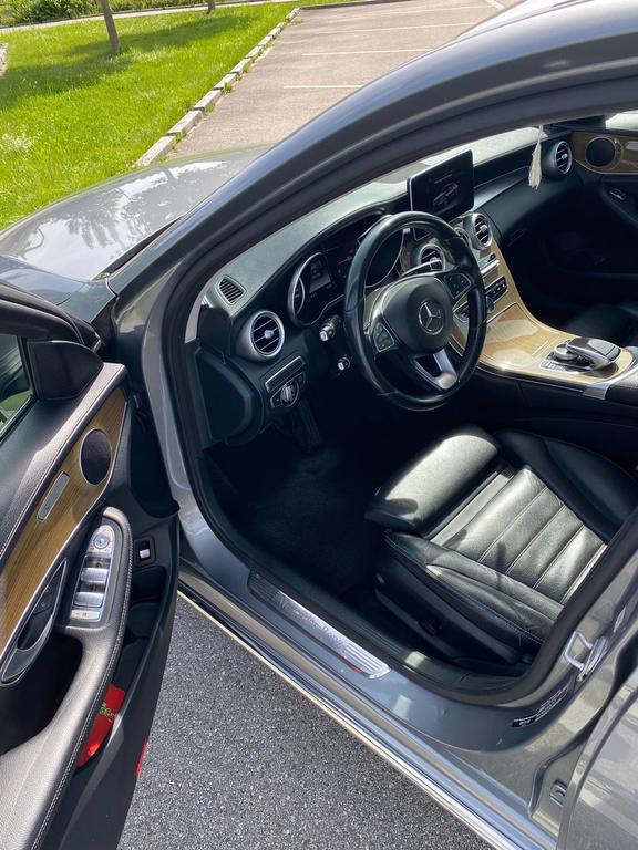 Mercedes-Benz C 220