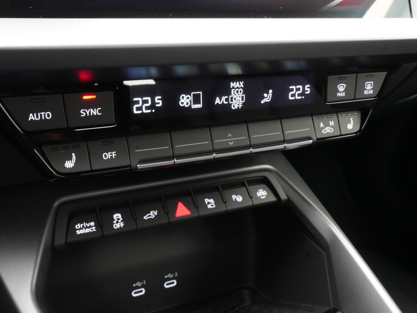 Audi A3 Sportback e advanced LED KAM ACC PDC NAVI SHZ